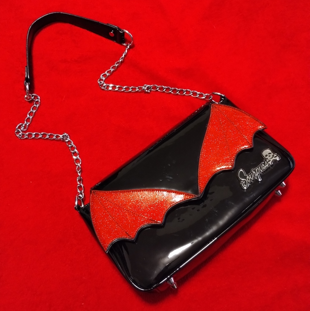 Sourpuss batwing bag